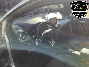 Mercedes B 1.6 B-200 BlueEFFICIENCY Turbo 16V Sloopvoertuig (2014, Grijs)
