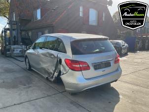 Mercedes B 1.6 B-200 BlueEFFICIENCY Turbo 16V Sloopvoertuig (2014, Grijs)