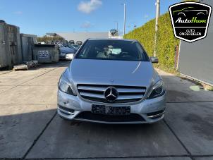 Mercedes B 1.6 B-200 BlueEFFICIENCY Turbo 16V Sloopvoertuig (2014, Grijs)