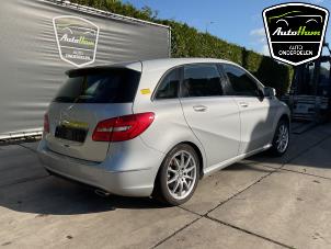 Mercedes B 1.6 B-200 BlueEFFICIENCY Turbo 16V Sloopvoertuig (2014, Grijs)
