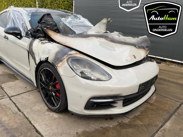 Porsche Panamera 3.0 V6 24V Sloopvoertuig (2018, Grijs)