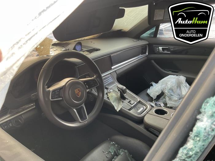 Porsche Panamera 3.0 V6 24V Sloopvoertuig (2018, Grijs)