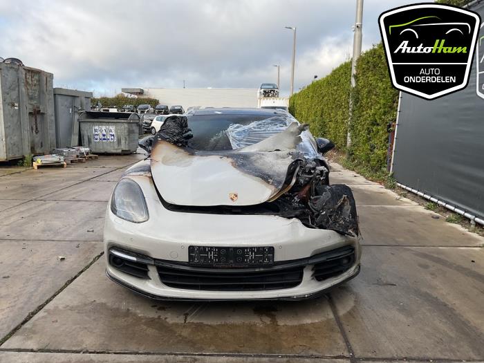 Porsche Panamera 3.0 V6 24V Sloopvoertuig (2018, Grijs)