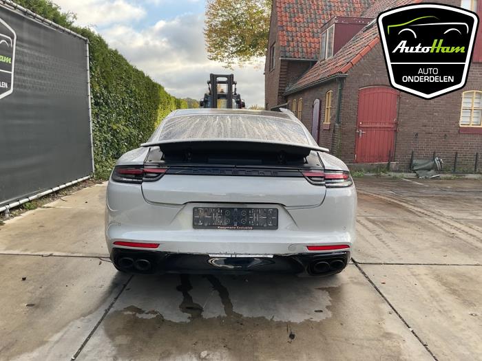 Porsche Panamera 3.0 V6 24V Sloopvoertuig (2018, Grijs)