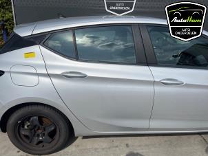 Opel Astra K 1.6 CDTI 110 16V Sloopvoertuig (2018, Zilvergrijs)