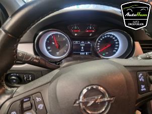 Opel Astra K 1.6 CDTI 110 16V Sloopvoertuig (2018, Zilvergrijs)