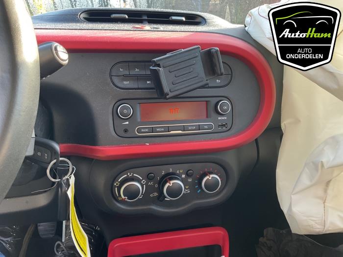 Renault Twingo III 1.0 SCe 70 12V Sloopvoertuig (2016, Zwart)