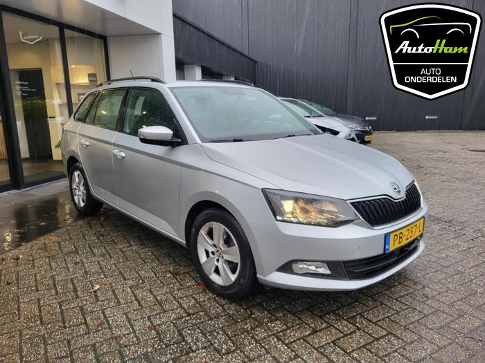 Skoda Fabia III Combi 1.2 TSI 16V Greentech Sloopvoertuig (2017, Grijs)