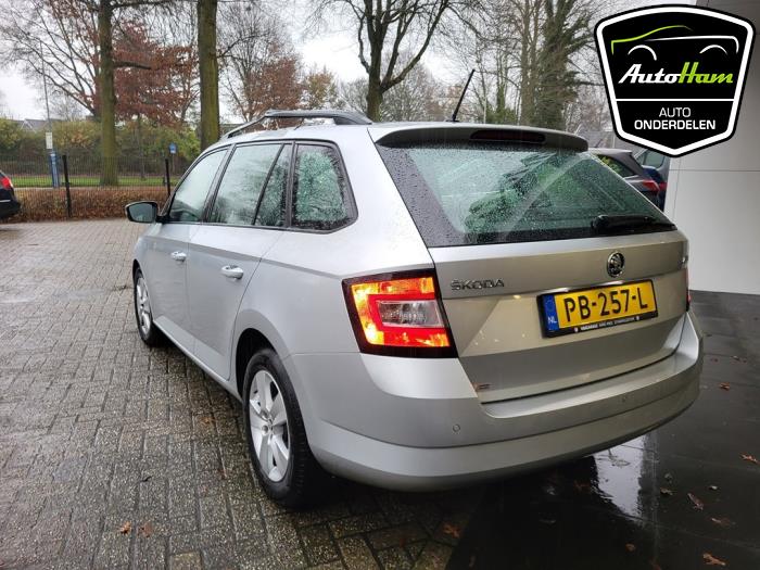 Skoda Fabia III Combi 1.2 TSI 16V Greentech Sloopvoertuig (2017, Grijs)