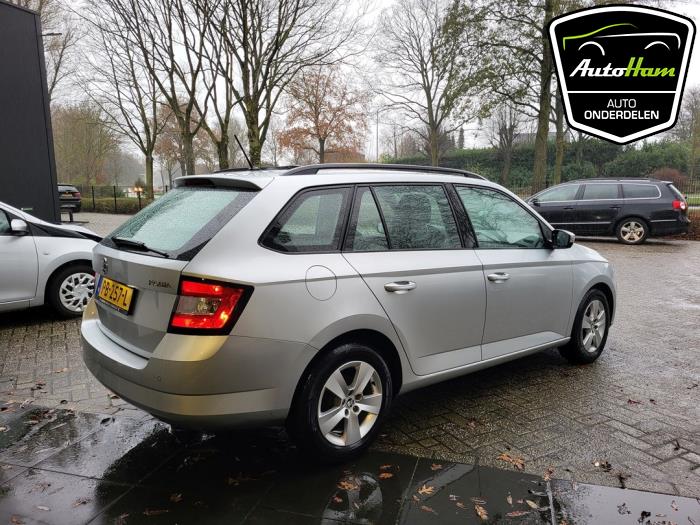 Skoda Fabia III Combi 1.2 TSI 16V Greentech Sloopvoertuig (2017, Grijs)