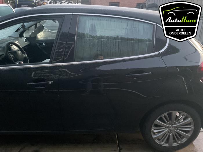 Peugeot 208 I 1.2 Vti 12V PureTech 82 Sloopvoertuig (2016, Zwart)