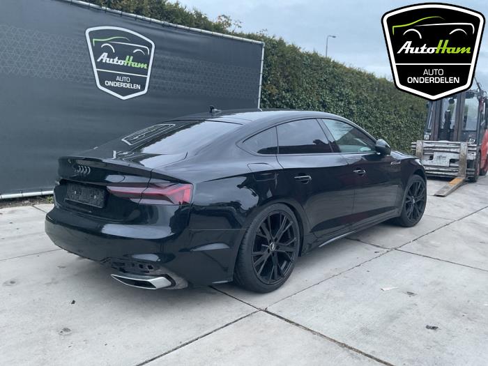 Audi A5 Sportback 2.0 40 TFSI Mild Hybrid 16V Sloopvoertuig (2021, Zwart)