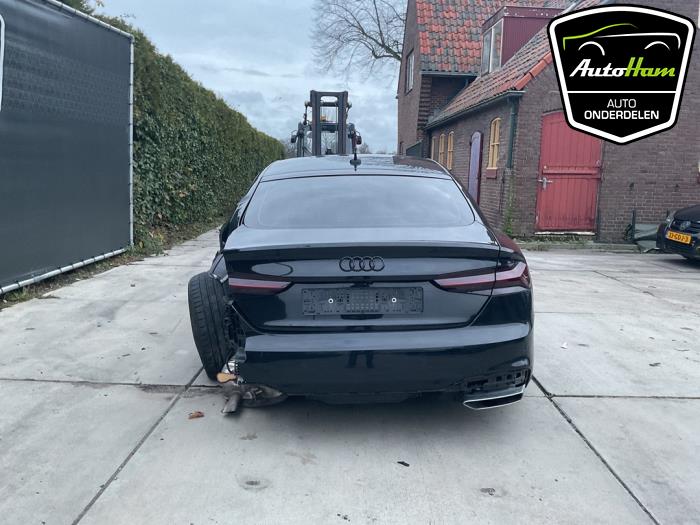 Audi A5 Sportback 2.0 40 TFSI Mild Hybrid 16V Sloopvoertuig (2021, Zwart)