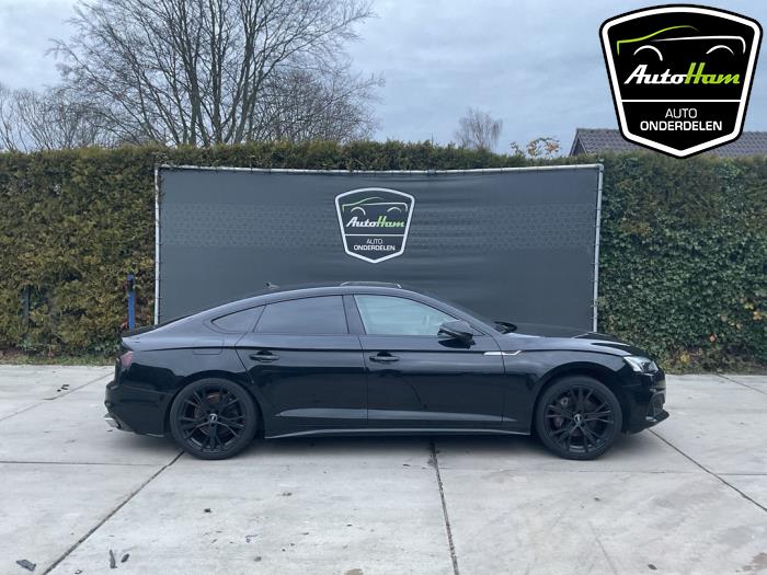 Audi A5 Sportback 2.0 40 TFSI Mild Hybrid 16V Sloopvoertuig (2021, Zwart)