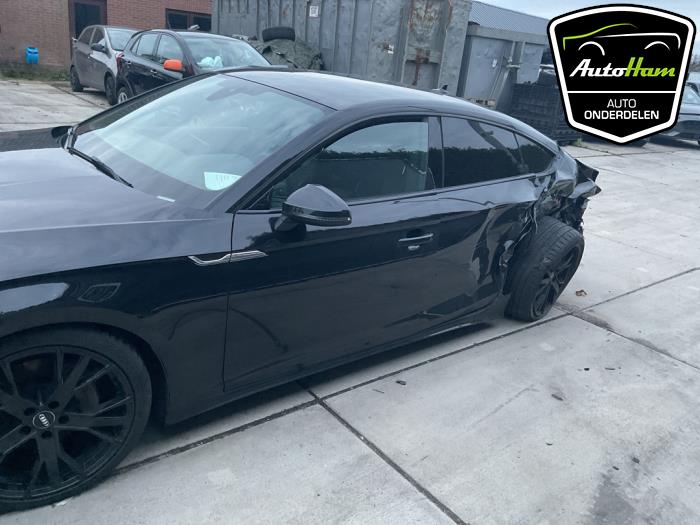 Audi A5 Sportback 2.0 40 TFSI Mild Hybrid 16V Sloopvoertuig (2021, Zwart)