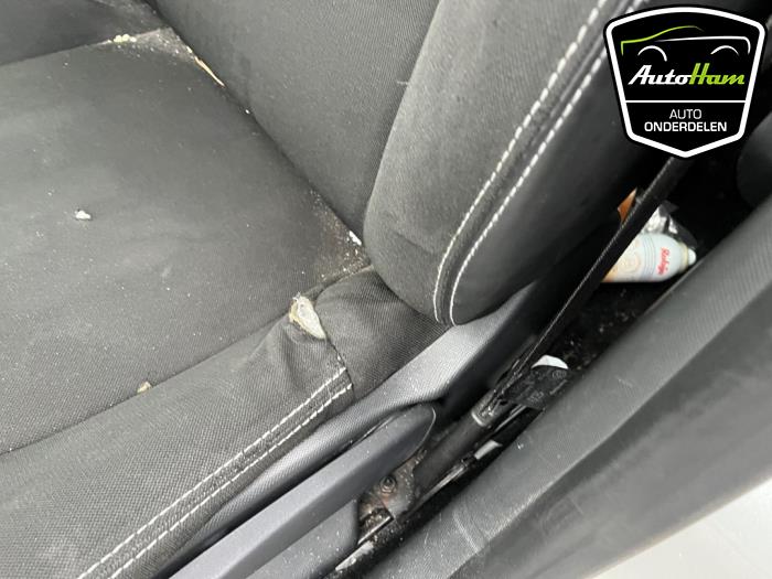 Renault Clio IV 0.9 Energy TCE 90 12V Sloopvoertuig (2013, Grijs)