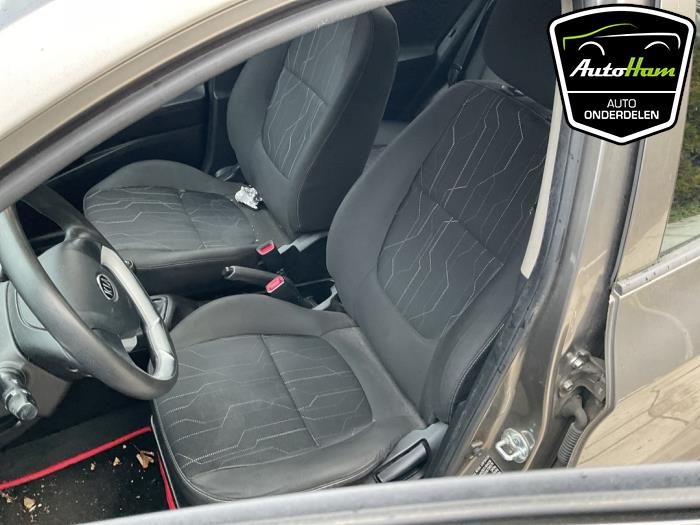 Kia Picanto 1.0 12V Sloopvoertuig (2011, Grijs)