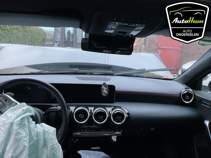 Mercedes A 1.3 A-180 Turbo 16V Sloopvoertuig (2019, Grijs)