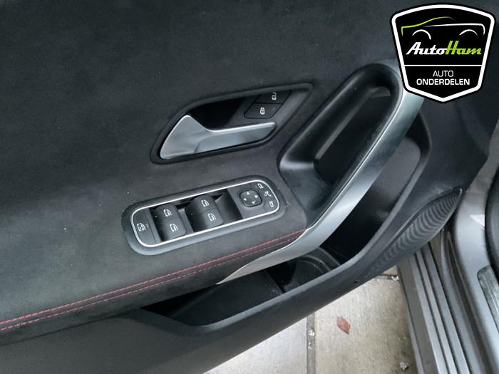 Mercedes A 1.3 A-180 Turbo 16V Sloopvoertuig (2019, Grijs)