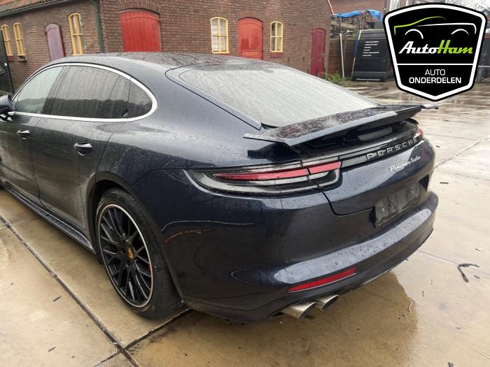 Porsche Panamera 4.0 V8 32V Turbo Sloopvoertuig (2017, Blauw)