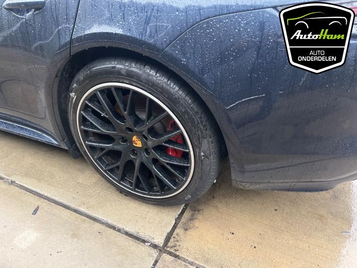 Porsche Panamera 4.0 V8 32V Turbo Sloopvoertuig (2017, Blauw)