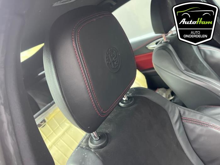 Alfa Romeo Giulia 2.9 Bi-Turbo V6 24V Quadrifoglio Verde Sloopvoertuig (2017, Rood)