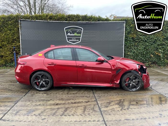 Alfa Romeo Giulia 2.9 Bi-Turbo V6 24V Quadrifoglio Verde Sloopvoertuig (2017, Rood)