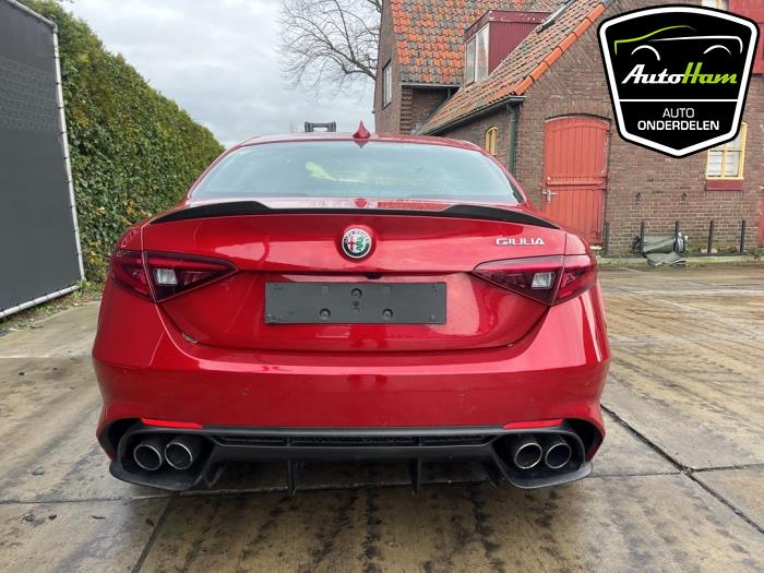 Alfa Romeo Giulia 2.9 Bi-Turbo V6 24V Quadrifoglio Verde Sloopvoertuig (2017, Rood)