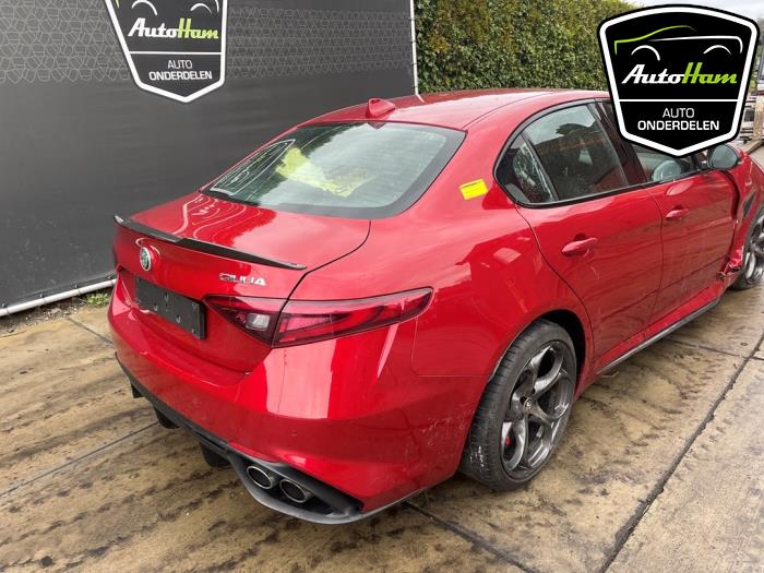 Alfa Romeo Giulia 2.9 Bi-Turbo V6 24V Quadrifoglio Verde Sloopvoertuig (2017, Rood)