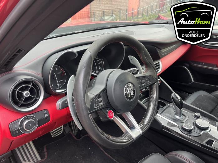 Alfa Romeo Giulia 2.9 Bi-Turbo V6 24V Quadrifoglio Verde Sloopvoertuig (2017, Rood)