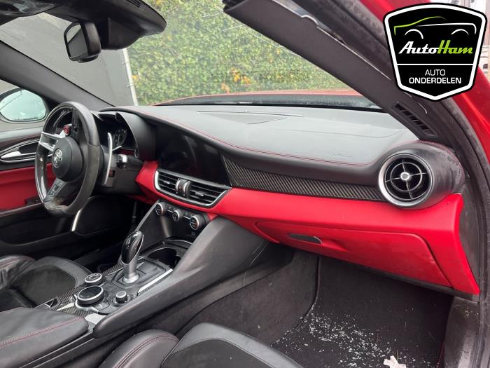 Alfa Romeo Giulia 2.9 Bi-Turbo V6 24V Quadrifoglio Verde Sloopvoertuig (2017, Rood)