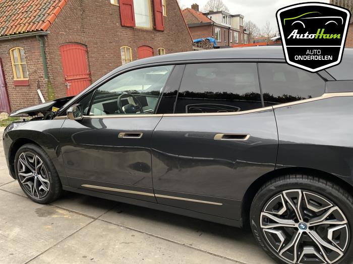 BMW iX xDrive40 77 kWh Sloopvoertuig (2021, Grijs)