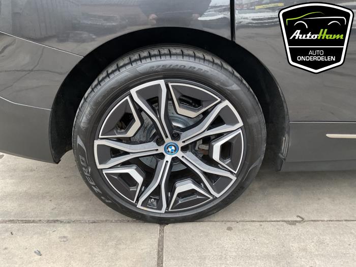BMW iX xDrive40 77 kWh Sloopvoertuig (2021, Grijs)
