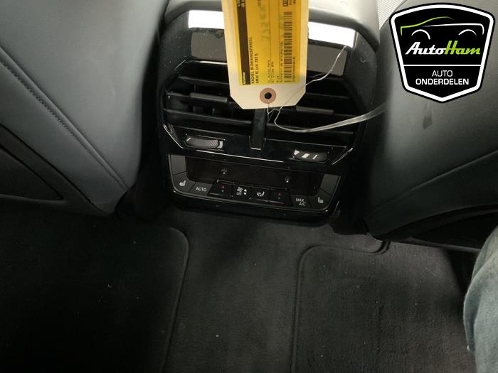 BMW iX xDrive40 77 kWh Sloopvoertuig (2021, Grijs)