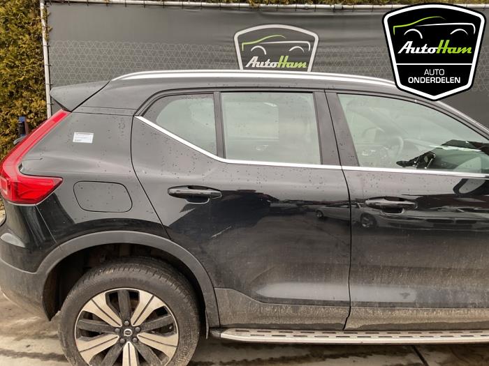 Volvo XC40 1.5 T5 Plug-in Hybrid 16V Sloopvoertuig (2023, Zwart)
