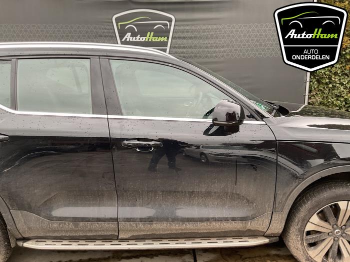 Volvo XC40 1.5 T5 Plug-in Hybrid 16V Sloopvoertuig (2023, Zwart)