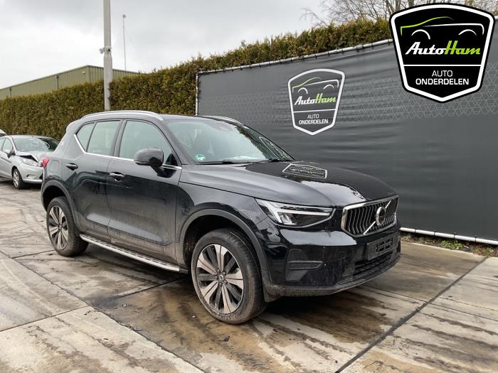 Volvo XC40 1.5 T5 Plug-in Hybrid 16V Sloopvoertuig (2023, Zwart)