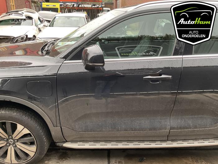 Volvo XC40 1.5 T5 Plug-in Hybrid 16V Sloopvoertuig (2023, Zwart)