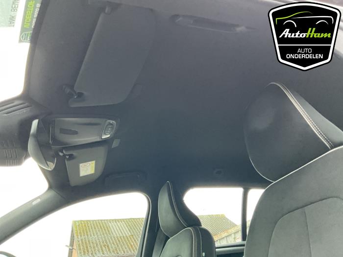 Volvo XC40 1.5 T5 Plug-in Hybrid 16V Sloopvoertuig (2023, Zwart)