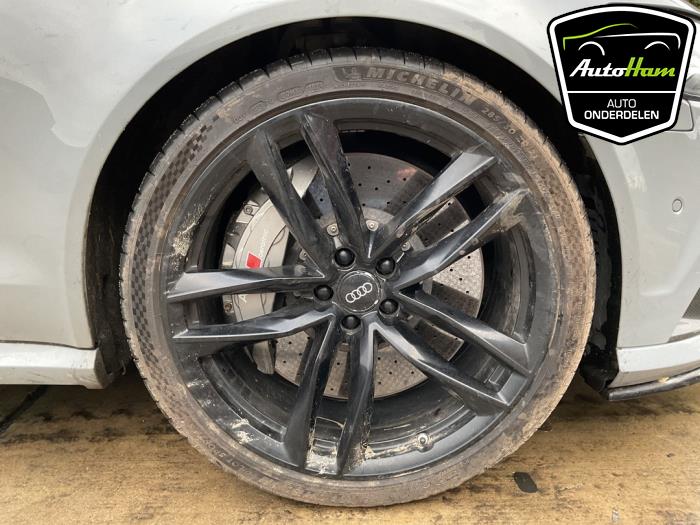 Audi RS 6 Avant 4.0 V8 TFSI 32V Sloopvoertuig (2015, Grijs)