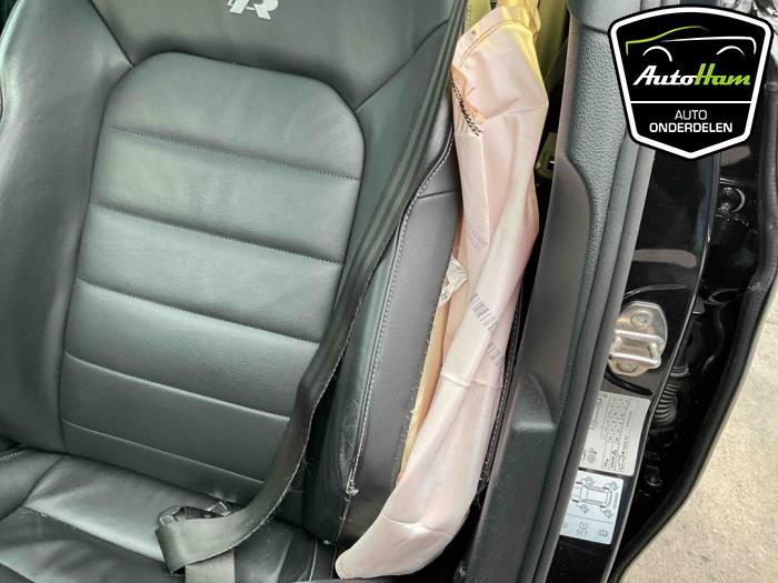 Volkswagen Golf VII 2.0 R 4Motion 16V Sloopvoertuig (2016, Zwart)