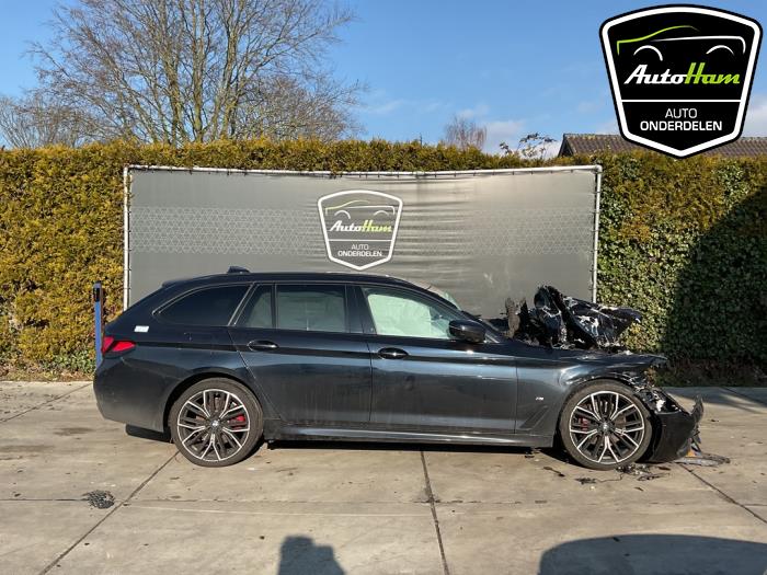 BMW 5 serie Touring 530i 2.0 TwinPower Turbo 16V Mild Hybrid Sloopvoertuig (2021, Zwart)