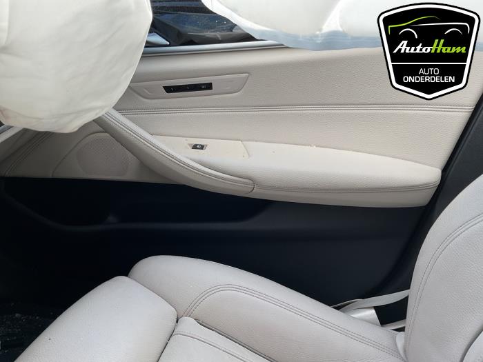 BMW 5 serie Touring 530i 2.0 TwinPower Turbo 16V Mild Hybrid Sloopvoertuig (2021, Zwart)