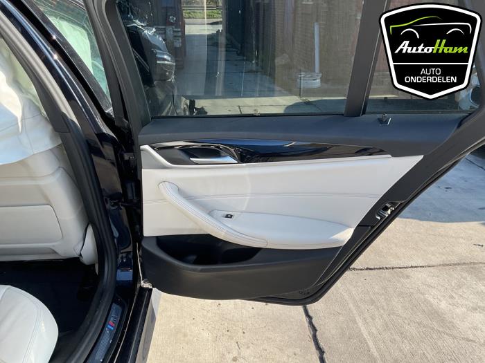 BMW 5 serie Touring 530i 2.0 TwinPower Turbo 16V Mild Hybrid Sloopvoertuig (2021, Zwart)