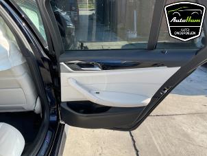 BMW 5 serie Touring 530i 2.0 TwinPower Turbo 16V Mild Hybrid Sloopvoertuig (2021, Zwart)