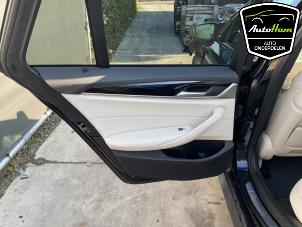 BMW 5 serie Touring 530i 2.0 TwinPower Turbo 16V Mild Hybrid Sloopvoertuig (2021, Zwart)