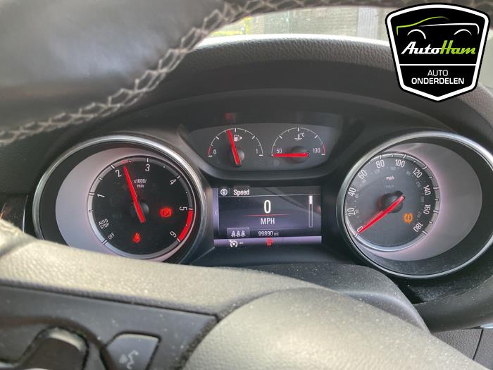 Opel Astra K Sports Tourer 1.6 CDTI 136 16V Sloopvoertuig (2016, Licht, Blauw, Beige)