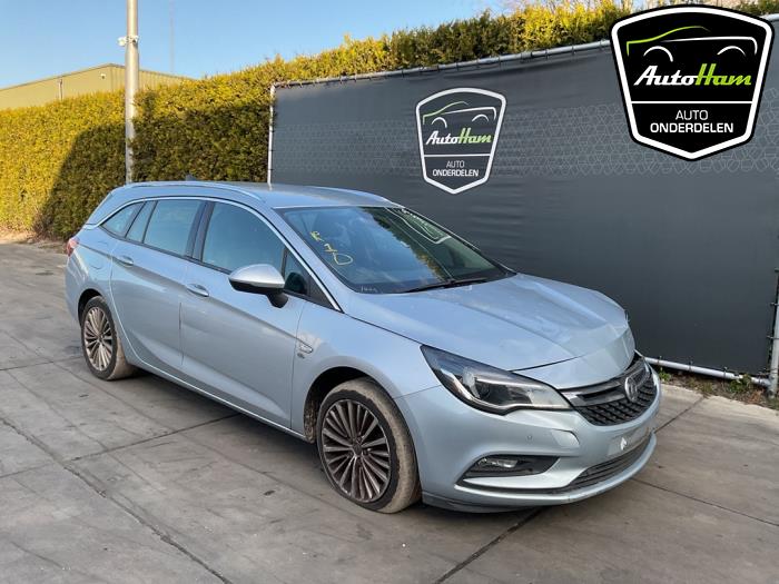 Opel Astra K Sports Tourer 1.6 CDTI 136 16V Sloopvoertuig (2016, Licht, Blauw, Beige)