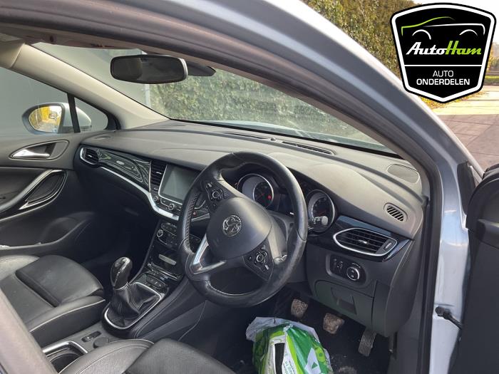 Opel Astra K Sports Tourer 1.6 CDTI 136 16V Sloopvoertuig (2016, Licht, Blauw, Beige)