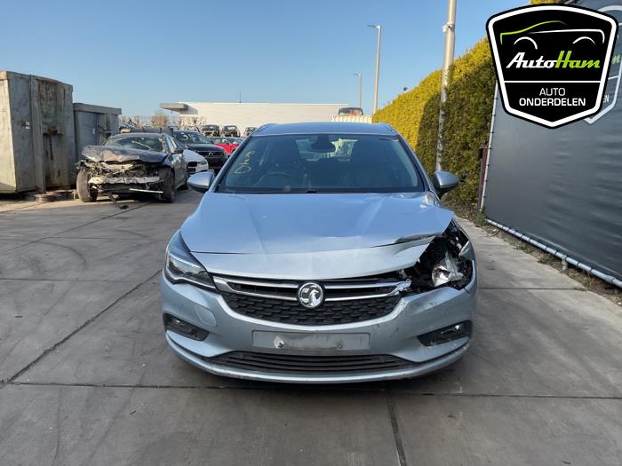 Opel Astra K Sports Tourer 1.6 CDTI 136 16V Sloopvoertuig (2016, Licht, Blauw, Beige)